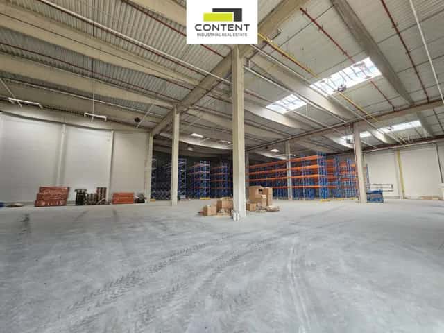 Pronájem skladu, výrobních prostor 2.000 m2, Kozomín D8, Kozomín, okres Mělník