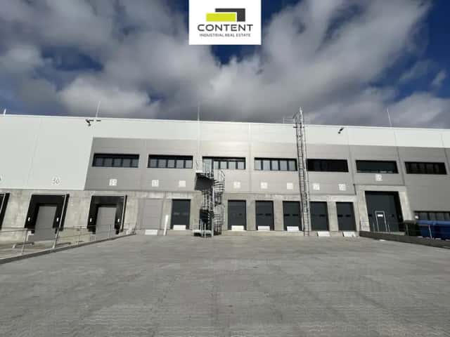 Pronájem skladu, výrobních prostor 2.940 m2, Hradec Králové, D11, D35, Rovná, Hradec Králové
