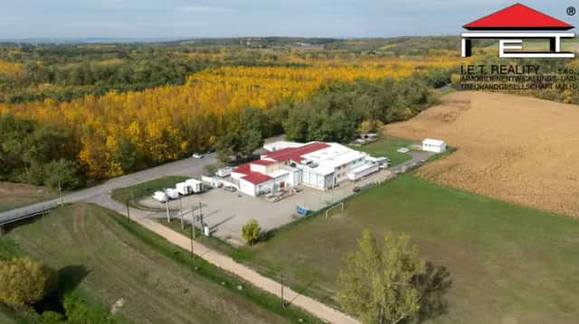 Prodej výrobního areálu 1821 m2, pozemek 7246 m2, Borotice u Znojma, Borotice, okres Znojmo