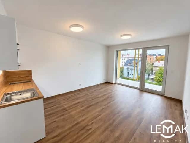Pronájem bytu 1+kk 35 m2, Olomouc, Varšavské nám., Olomouc