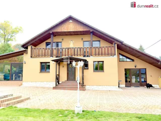 Nejdek/Fojtov RD 5+1 + dům pro hosty + 2 x garáž, balkon, terasa, Nejdek, okres Karlovy Vary