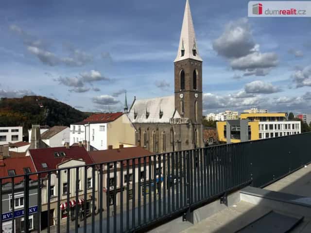 Pronájem nového bytu 2+kk + 2 terasy, přímo v centru Kralup n/Vlt, Palackého nám., Kralupy nad Vltavou, okres Mělník