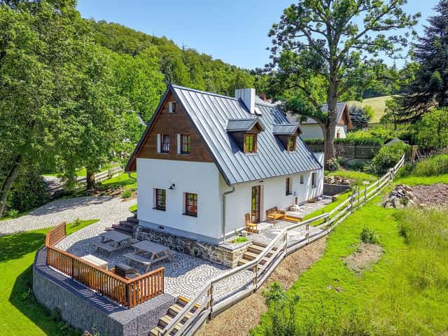 Pronájem objektu, Malečov – Čeřeniště, okres Ústí nad Labem
