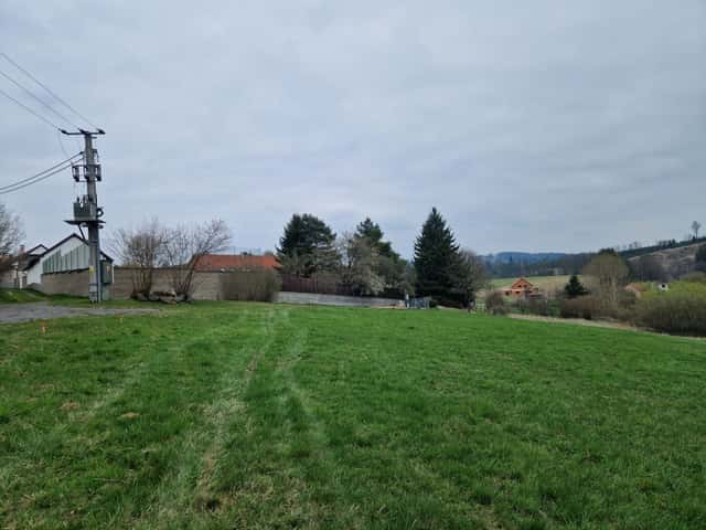 Prodej pozemku, Ostředek – Třemošnice, okres Benešov