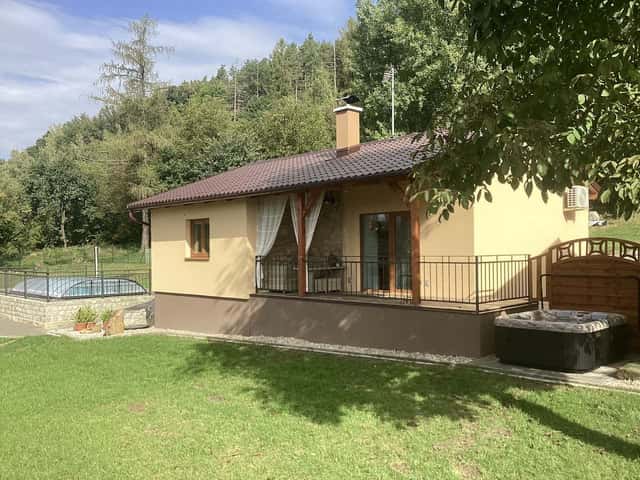 Pronájem objektu, Mírová pod Kozákovem – Sekerkovy Loučky, okres Semily