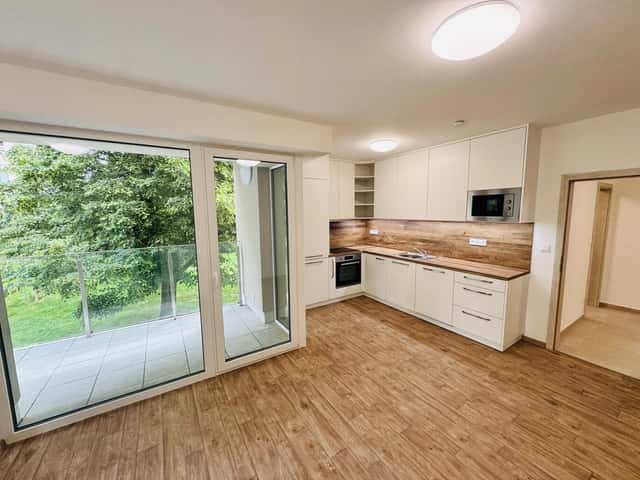 Pronájem bytu 2+kk 55 m², Lorencova, Zlín