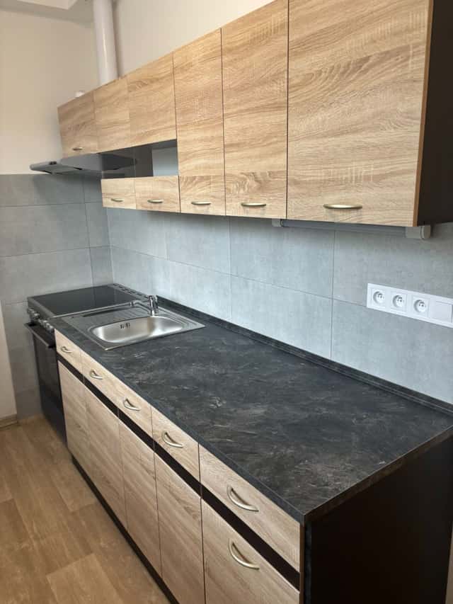 Pronájem bytu 2+1 54 m², třída Svobody, Zlín – Malenovice u Zlína