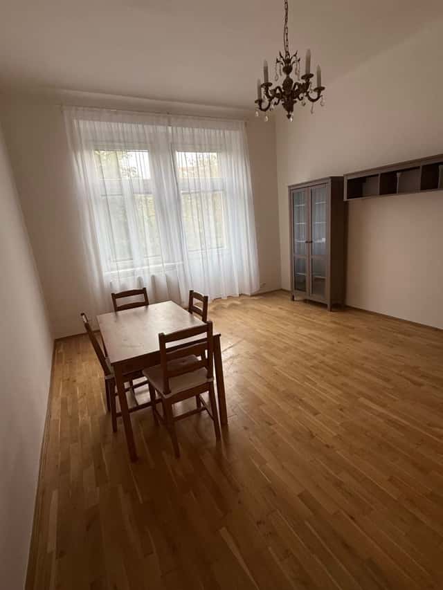 Pronájem bytu 2+1 85 m², Ruská, Praha 10 – Vršovice