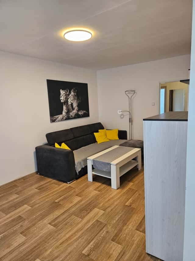 Pronájem bytu 3+kk 60 m², Habartická, Praha – Střížkov