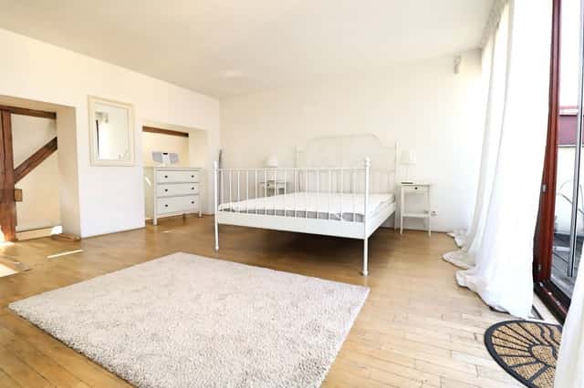 Pronájem bytu 2+kk 70 m², U garáží, Praha 7 – Holešovice