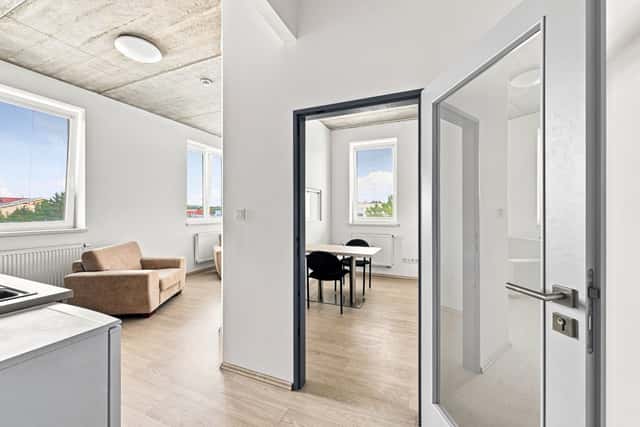 Pronájem komerčního prostoru 34 m², Bečovská, Praha 10 – Uhříněves