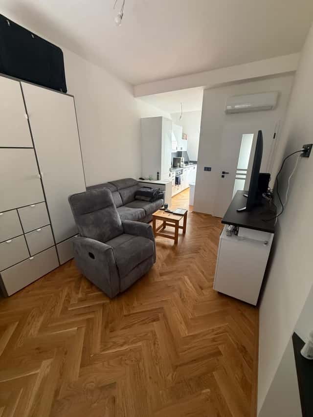 Pronájem bytu 1+kk 25 m², Ďáblická, Praha 8 – Ďáblice