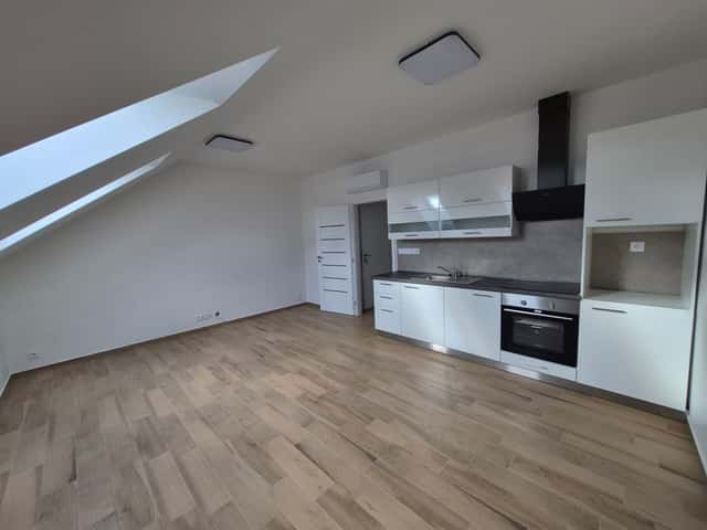 Pronájem bytu 2+kk 45 m², Revoluční, Přeštice, okres Plzeň-jih