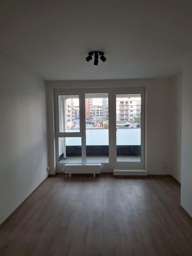 Pronájem bytu 2+kk 43 m², Pod Harfou, Praha 9 – Vysočany