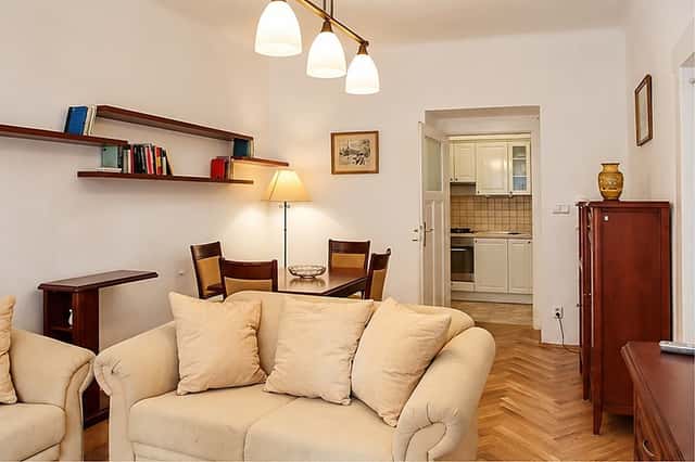 Pronájem bytu 2+1 55 m², Ševčíkova, Praha 3 – Žižkov
