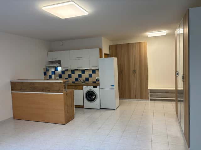 Pronájem bytu 1+kk 37 m², Kostomlatská, Praha 9 – Letňany