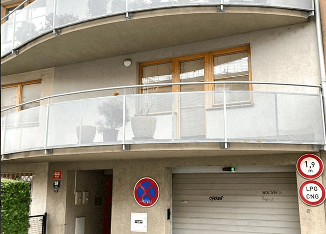 Pronájem objektu 18 m², Šlikova, Praha 6 – Břevnov