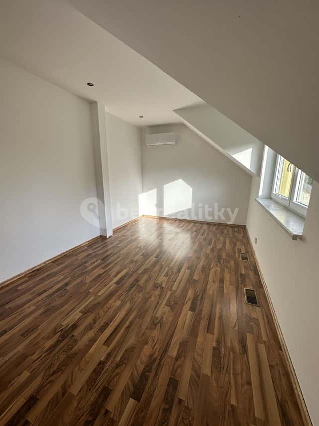 Pronájem komerčního prostoru 16 m², Olomoucká, Prostějov