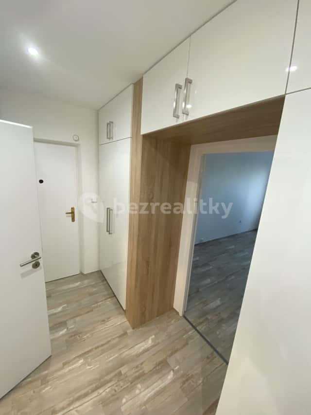 Pronájem bytu 2+1 56 m², Průmyslová, Uherské Hradiště