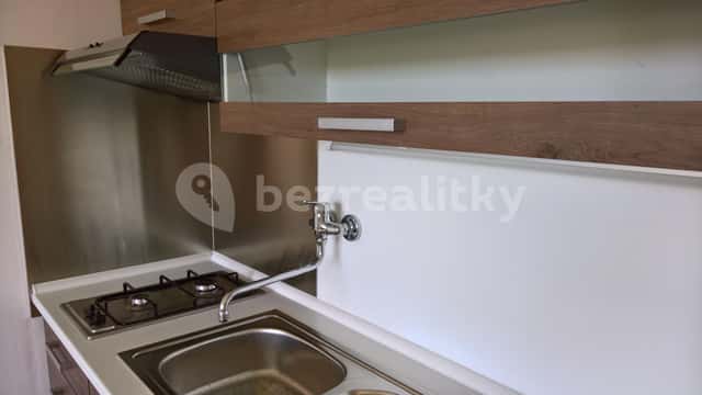 Pronájem bytu 1+kk 21 m², Heranova, Ústí nad Orlicí