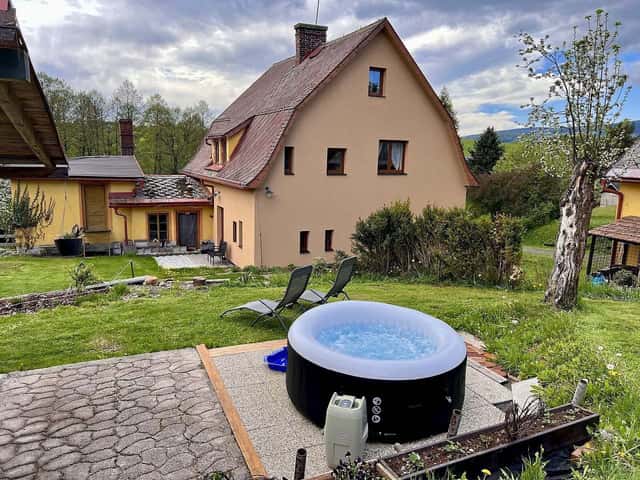 Pronájem objektu, Bernartice, okres Trutnov