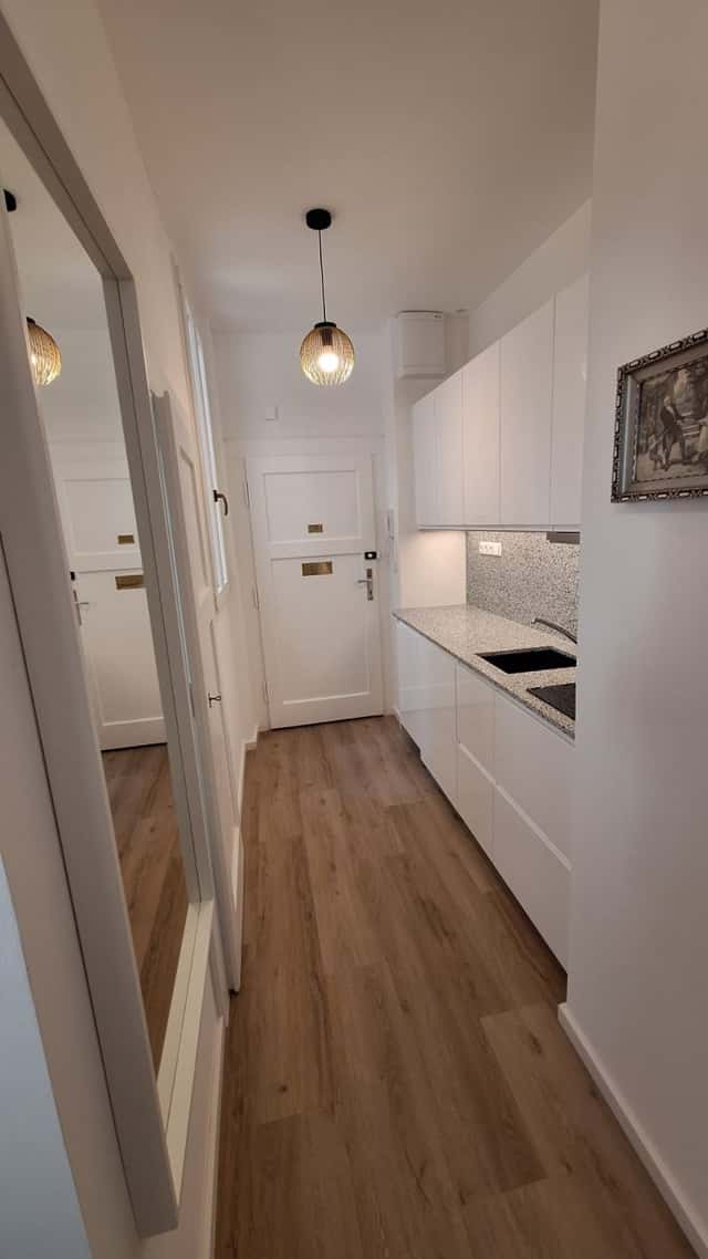 Pronájem bytu 1+kk 32 m², Kodaňská, Praha 10 – Vršovice