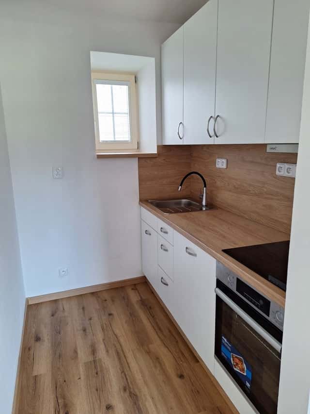 Pronájem bytu 2+1 37 m², Úhonická, Jeneč – Jeneč u Prahy, okres Praha-západ