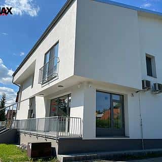 Pronájem obchodu 398 m² Zubří, Hlavní, Zubří, okres Vsetín