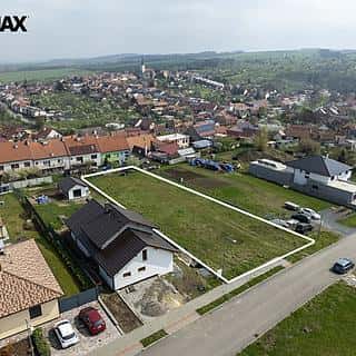 Prodej stavební parcely 1530 m² Ostrožská Lhota, Ostrožská Lhota, okres Uherské Hradiště