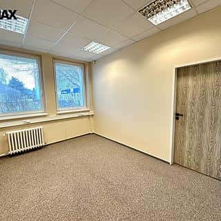 Pronájem kanceláře 32 m² Vsetín, Jiráskova, Vsetín