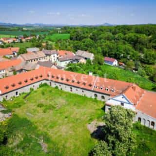 Prodej Ostatních komerčních prostor 5100 m² Vršovice, Vršovice, okres Louny