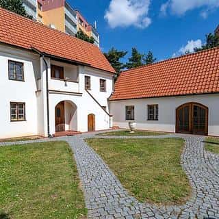 Prodej historického objektu 176 m² Praha, K Bohnicím, Praha