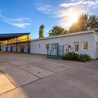 Pronájem výrobního objektu 950 m² Hradec Králové, Pražská třída, Hradec Králové