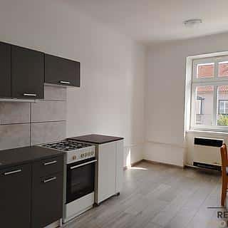 Pronájem bytu 1+1 42 m² Znojmo, Slovenská, Znojmo