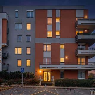 Pronájem bytu 2+kk 55 m² Praha, Sazovická, Praha