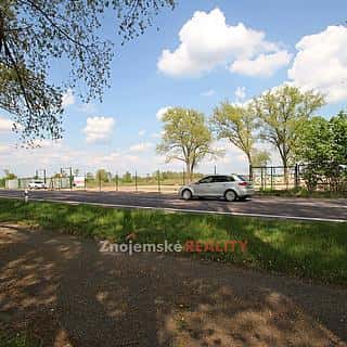 Pronájem komerčního pozemku 16559 m² Hevlín, Hevlín, okres Znojmo