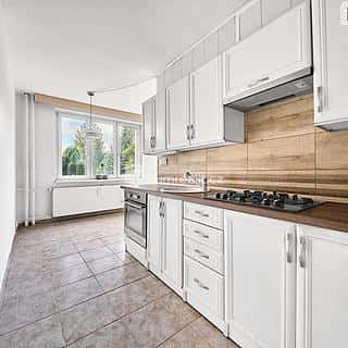 Prodej bytu 3+1 76 m² Chodov, Čs. odbojářů, Chodov, okres Sokolov