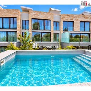 Prodej rodinného domu 280 m² Praha, V Hrobech, Praha