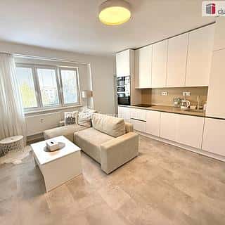 Pronájem bytu 2+kk 38 m² Kralupy nad Vltavou, nám. Mládežníků, Kralupy nad Vltavou, okres Mělník