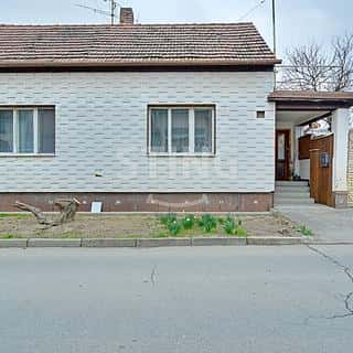 Prodej rodinného domu 57 m² Dolní Bojanovice, Kyjovská, Dolní Bojanovice, okres Hodonín