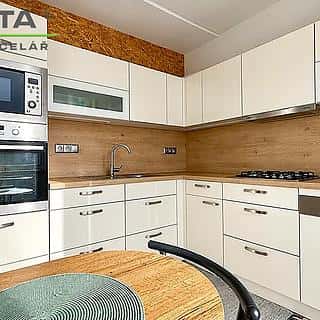 Pronájem bytu 2+1 78 m² Pardubice, Jana Zajíce, Pardubice