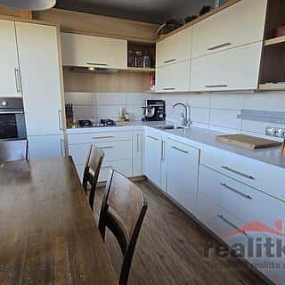 Prodej bytu 4+kk 80 m² Opava, Edvarda Beneše, Opava
