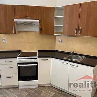Pronájem bytu 1+1 44 m² Opava, náměstí Svaté Trojice, Opava