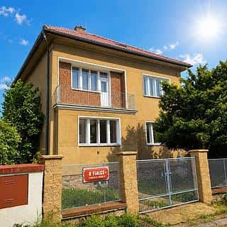 Pronájem rodinného domu 250 m² Praha, K Fialce, Praha