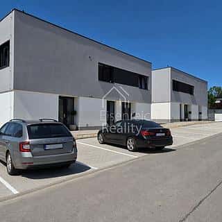 Prodej bytu 3+kk 94 m² Hradec Králové, Hradec Králové