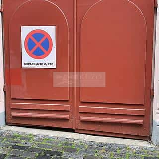 Pronájem parkovacího místa 10 m² Praha, Mánesova, Praha