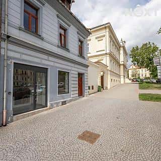 Pronájem kanceláře 35 m² Slaný, Hlaváčkovo náměstí, Slaný, okres Kladno