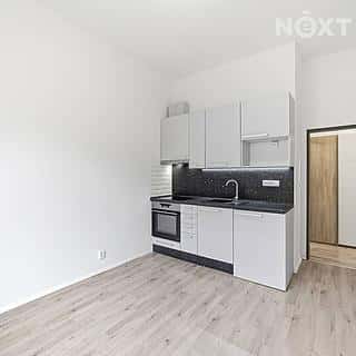 Prodej bytu 2+kk 39 m² Praha, V zahradách, Praha
