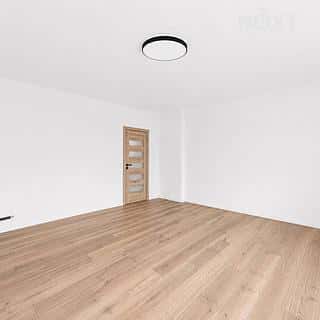 Prodej kanceláře 28 m² Praha, U zákrutu, Praha