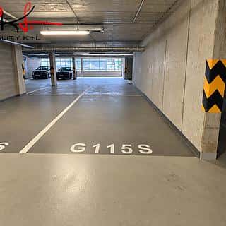 Pronájem parkovacího místa 15 m² Praha, Praha